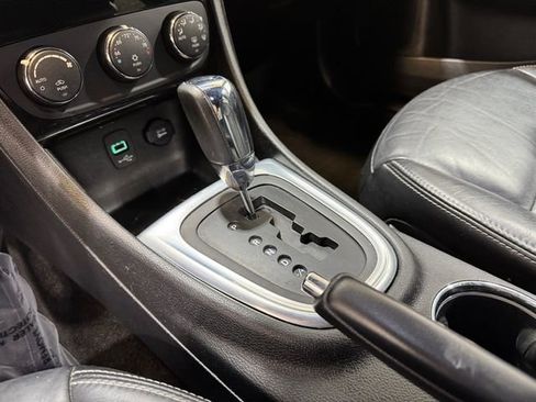 Used 2014 Chrysler 200 Limited image 10