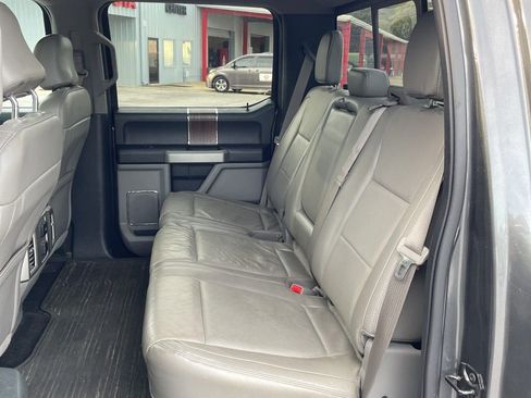 Used 2016 Ford F150 Lariat image 13