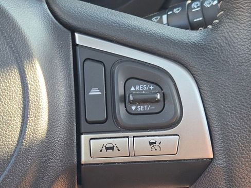 Used 2018 Subaru Forester 2.5i Touring AWD/4WD image 30
