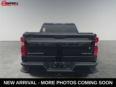 Used 2022 Chevrolet Silverado 1500 Custom Trail Boss AWD/4WD image 4