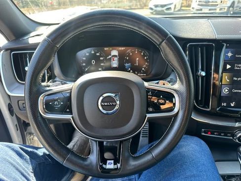 Used 2019 Volvo XC60 T5 R-Design w/ Protection Package AWD/4WD image 37