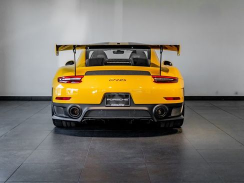 Certified 2018 Porsche 911 GT2 RS image 6