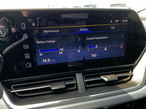 Used 2025 Chevrolet Trax LT image 35