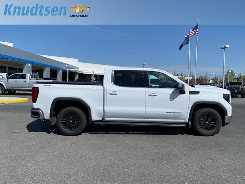 Used 2023 GMC Sierra 1500 SLE w/ Enhanced Capability Package image 8
