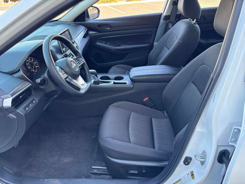 Used 2026 Nissan Altima 2.5 SV FWD image 27