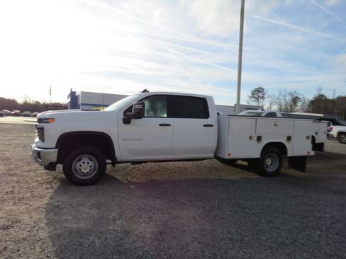 New 2026 Chevrolet Silverado 3500 W/T w/ WT Convenience Package image 2