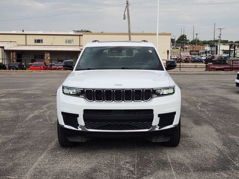 Used 2024 Jeep Grand Cherokee L Laredo w/ Luxury Tech Group I AWD/4WD image 6