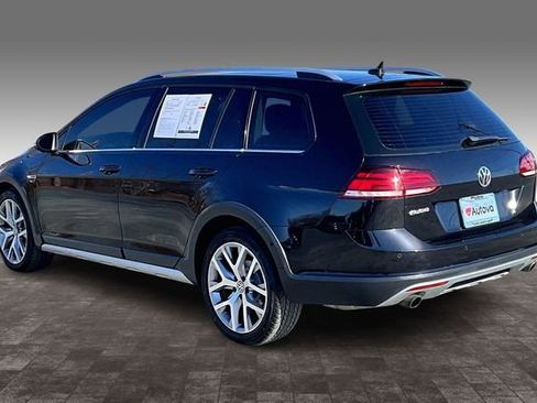 Used 2018 Volkswagen Golf Alltrack SEL image 4