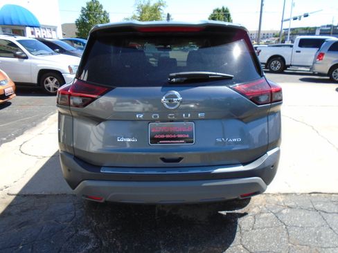 Used 2021 Nissan Rogue SV AWD/4WD image 3