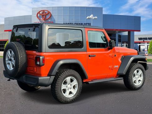 Used 2019 Jeep Wrangler Sport AWD/4WD image 6