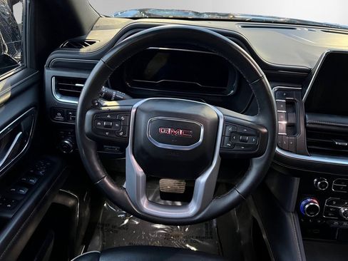 Used 2024 GMC Yukon XL SLT image 26
