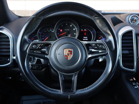 Used 2016 Porsche Cayenne AWD/4WD image 35