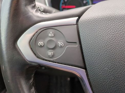 Used 2021 Chevrolet Traverse LT w/ LT Premium Package image 25