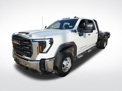 Used 2024 GMC Sierra 3500 Pro w/ Convenience Package RWD image 3