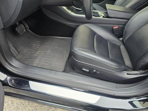 Used 2018 Tesla Model 3 Long Range image 16