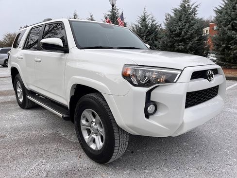 Used 2019 Toyota 4Runner SR5 image 34