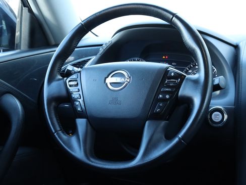 Used 2024 Nissan Armada SV image 5