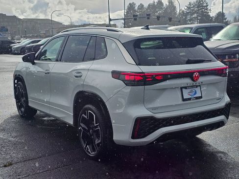 Used 2025 Volkswagen Tiguan SEL R-Line image 5