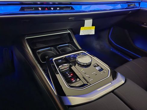 New 2026 BMW i7 xDrive60 AWD/4WD image 31