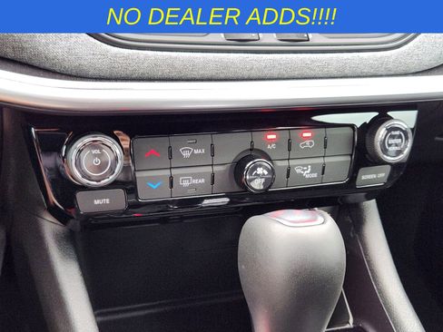 New 2026 Jeep Compass Latitude AWD/4WD image 18