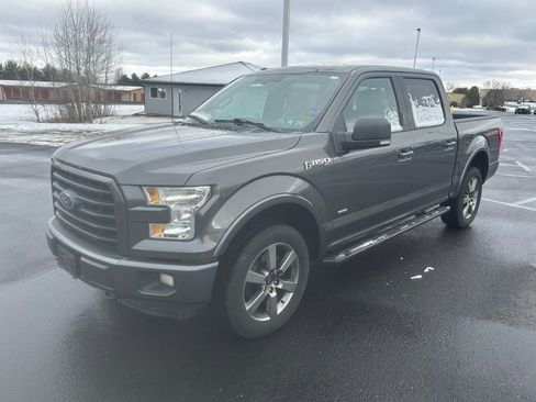 Used 2015 Ford F150 XLT w/ Equipment Group 302A Luxury image 5