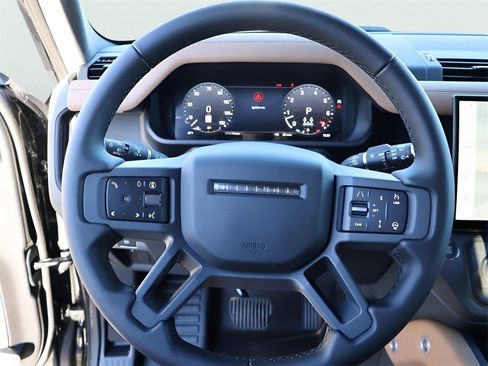 New 2026 Land Rover Defender 130 X-Dynamic SE image 28