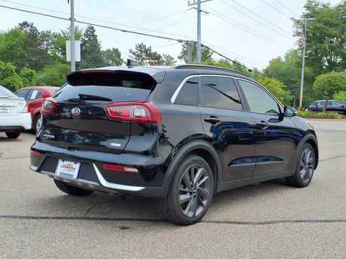 Used 2017 Kia Niro FWD image 4