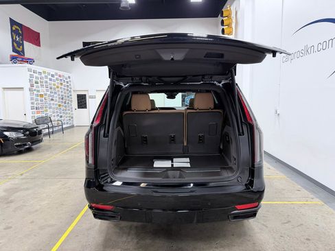 Used 2022 Cadillac Escalade Sport w/ Touring Package AWD/4WD image 27