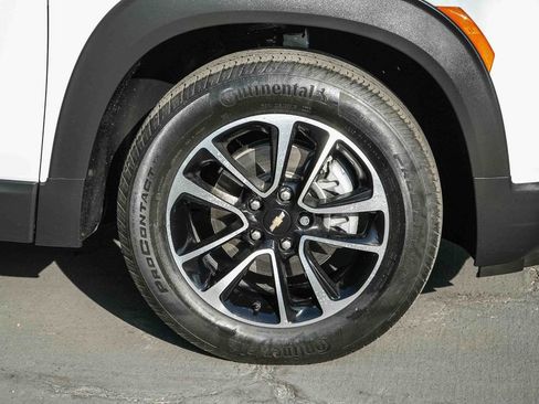 Used 2024 Chevrolet TrailBlazer LT FWD image 10