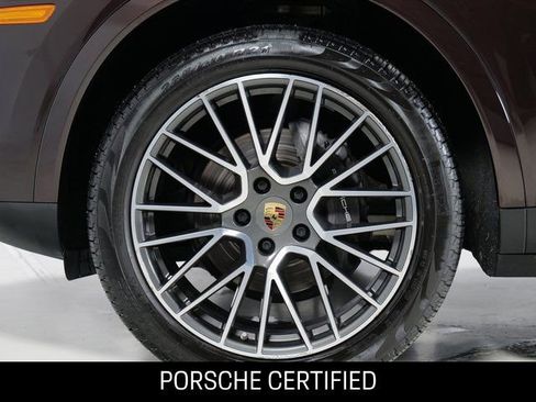 Used 2019 Porsche Cayenne image 34
