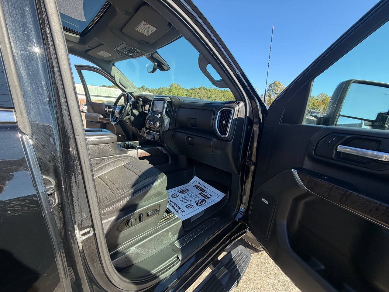 Used 2020 GMC Sierra 2500 Denali w/ Denali Ultimate Package AWD/4WD image 18