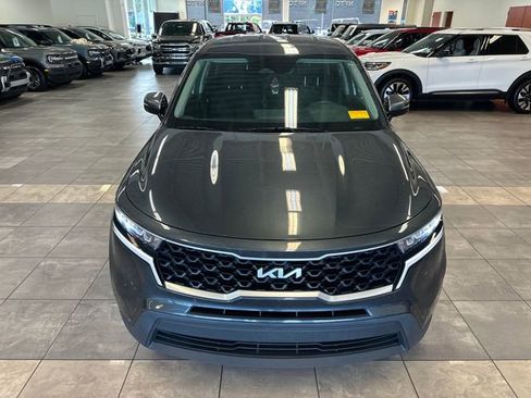 Used 2023 Kia Sorento LX FWD image 15