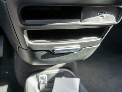 New 2026 Chrysler Pacifica Select image 25