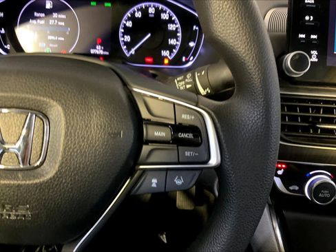 Used 2018 Honda Accord EX image 24