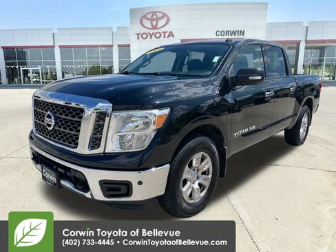 Used 2018 Nissan Titan SV w/ SV Convenience Package AWD/4WD image 7