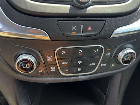 Used 2024 Chevrolet Equinox LT AWD/4WD image 31
