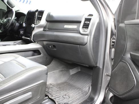 Used 2022 RAM 1500 Big Horn AWD/4WD image 32
