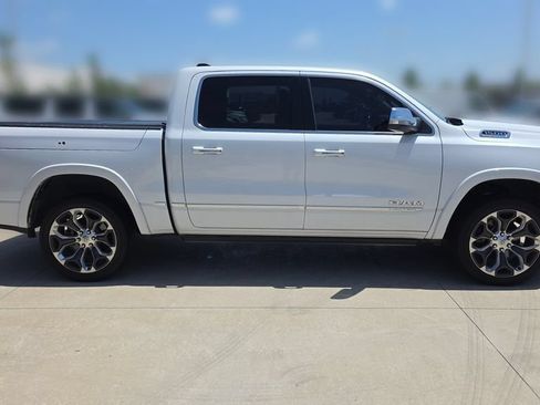 Used 2022 RAM 1500 Limited AWD/4WD image 6