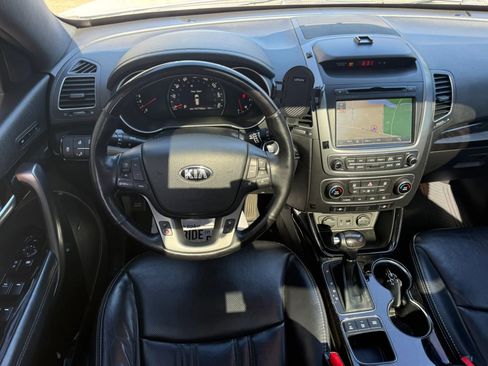 Used 2014 Kia Sorento SX w/ 3rd Row Package image 8