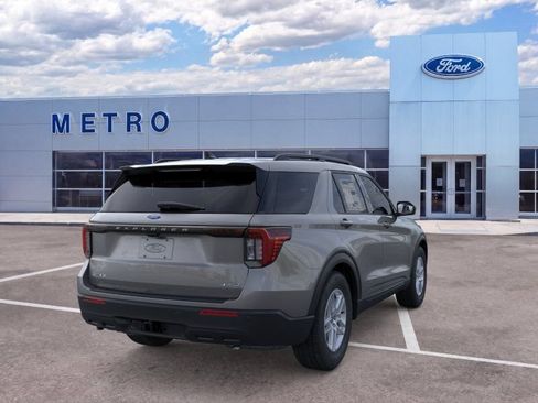 New 2026 Ford Explorer Active AWD/4WD image 8