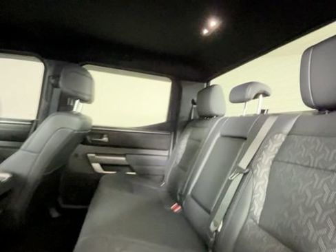 Used 2025 Toyota Tundra SR5 w/ SR5 Premium Package AWD/4WD image 15