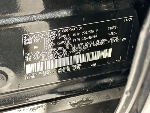 Certified 2021 Toyota Venza XLE w/ Softex Package AWD/4WD image 27