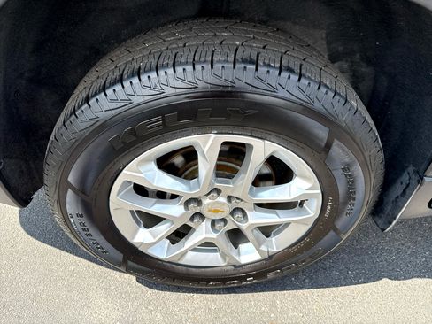 Used 2019 Chevrolet Traverse LT image 26