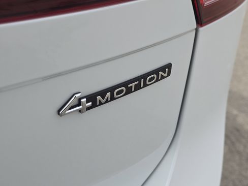 Certified 2024 Volkswagen Tiguan SEL R-Line image 16