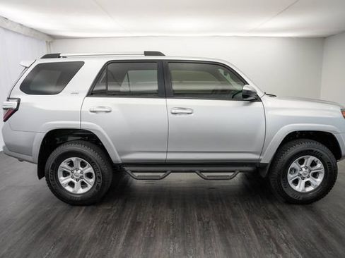 Used 2019 Toyota 4Runner SR5 RWD image 6