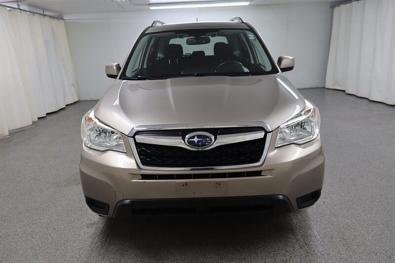 Used 2015 Subaru Forester 2.5i Premium AWD/4WD image 4