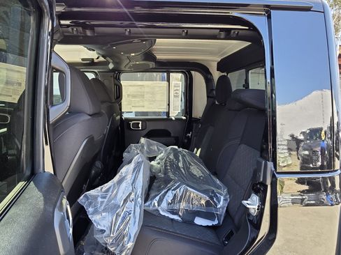 New 2026 Jeep Gladiator Mojave AWD/4WD image 11