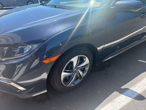 Used 2019 Honda Civic LX image 9