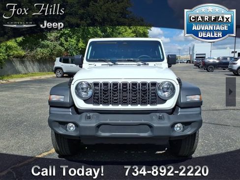 Used 2025 Jeep Wrangler Sport AWD/4WD image 2