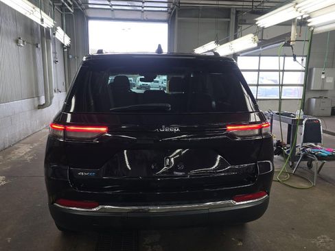 Used 2022 Jeep Grand Cherokee Limited 4xe AWD/4WD image 5